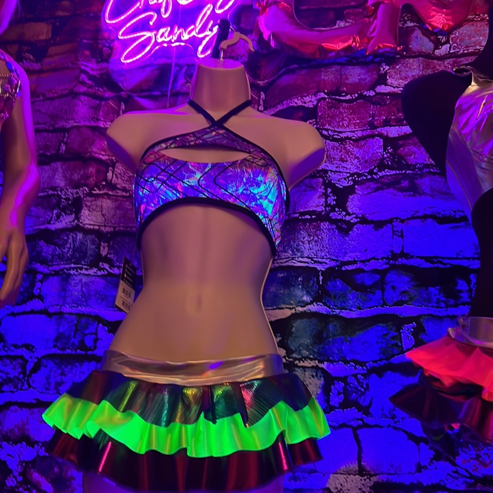 NWT Rave Top - Picture 2 of 9